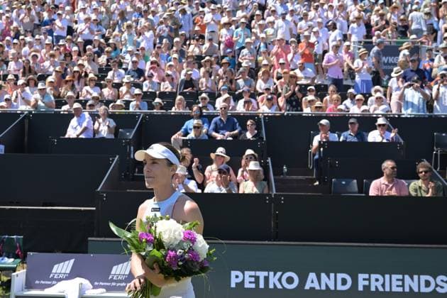 25.06.2023, xbrx, Tennis Bad Homburg Open WTA, Tennis Damen 250, emspor, v.l. Abschied Andrea Petkovic, Petkovic, Andrea (GER), fans, Zuschauer Bad Homburg