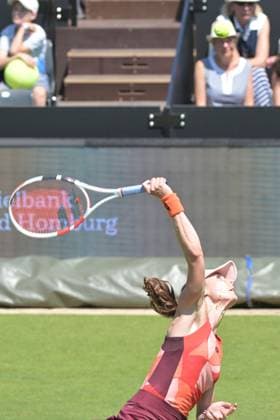 25.06.2023, xbrx, Tennis Bad Homburg Open WTA, Tennis Damen 250, emspor, v.l. Cornet, Alize (FRA), spielt den Ball Bad Homburg