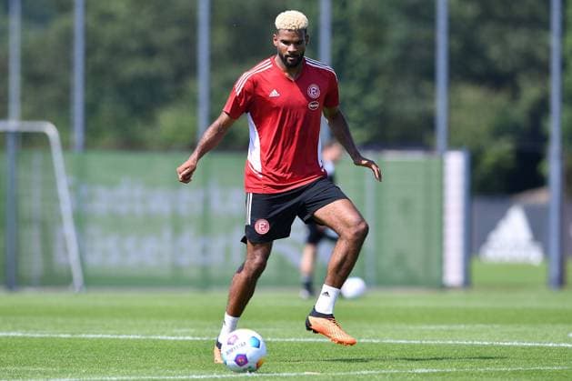 Fußball 2. Bundesliga Trainingsauftakt Fortuna Düsseldorf am 25.06.2023 im Arena-Sportpark in Düsseldorf Jamil Siebert ( Düsseldorf ) *** Soccer 2 Bundesliga training kick-off Fortuna Düsseldorf on 25 06 2023 at Arena Sportpark in Düsseldorf Jamil Siebert Düsseldorf xRx