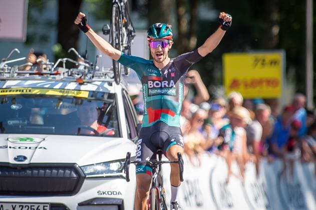 Emmanuel Buchmann (GER - Team BORA-hansgrohe) gewinnt den Titel des Deutschen Meisters im Strassenrennen der Profis - Aktion Rennszene - Querformat - quer - horizontal - Event Veranstaltung: Deutsche Meisterschaften - Strassenrennen - Elite Maenner - Donaueschingen nach Bad Dürrheim 215.0 km - Ort Location: Bas Dürrheim - Region: Baden-Württemberg - Land Country: Deutschland Germany - Datum Date: 25.06.2023