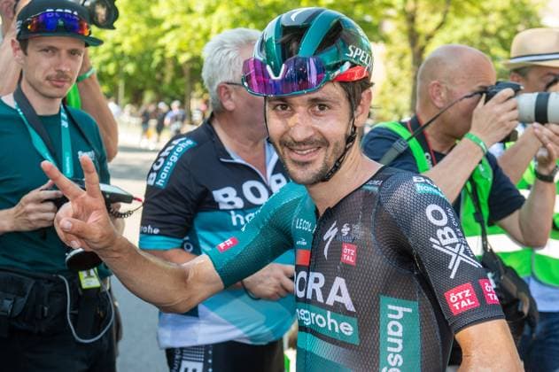 Emmanuel Buchmann (GER - Team BORA-hansgrohe) holt zum zweiten Mal den Titel des Deutschen Meisters im Strassenrennen der Profis - Aktion Rennszene - Querformat - quer - horizontal - Event Veranstaltung: Deutsche Meisterschaften - Strassenrennen - Elite Maenner - Donaueschingen nach Bad Dürrheim 215.0 km - Ort Location: Bas Dürrheim - Region: Baden-Württemberg - Land Country: Deutschland Germany - Datum Date: 25.06.2023