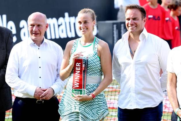 DEU, bett1open, 25.06.2023, Rot-Weiss Tennisanlage, Berlin, DEU, bett1open, im Bild Petra Kvitova , Kai Wegner RB-Berlin, bett1-Chef Foto: Juergen Engler nordphoto GmbH