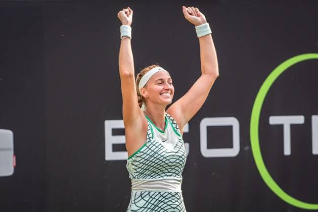 Bett1 Open WTA, Tennis Damen 500. Berlin, 24.06.2023 Petra Kvitova (Tschechien) feiert den Titel Bett1 Open Finale WTA 500. Steffi Graf Stadion, Rot-Weiss Tennis Club, Berlin, 24.06.2023 Bett1Open Copyright: xBEAUTIFULxSPORTS LucianoxLimax