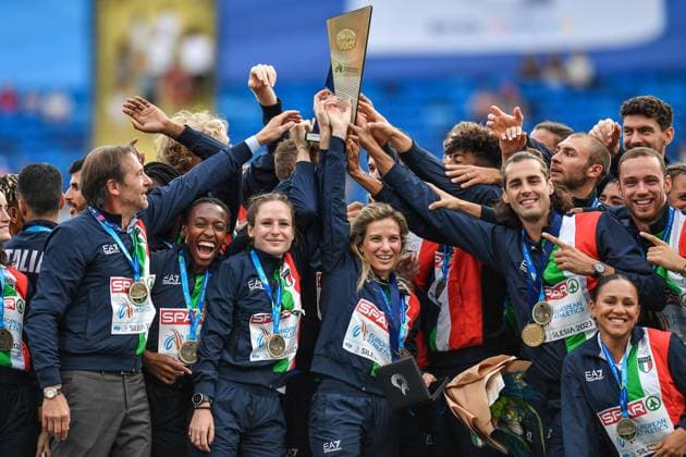 Bilder des Jahres 2023, Sport 06 Juni Sport Themen der Woche KW25 Sport Bilder des Tages 2023.06.25 Chorzow Lekkoatletyka Igrzyska Europejskie Krakow-Malopolska 2023 Druzynowe Mistrzostwa Europy w Lekkoatletyce Sezon 2023 Igrzyska Europejskie N z radosc, wygrana, zwyciestwo, Italia, Wlosi, pierwsze miejsce, zloto, first place, gold, puchar, trofeum Foto Marcin Bulanda PressFocus 2023.06.25 Chorzow Athletics Europaspiele Krakow Malopolska 2023 Season 2022 2023 Igrzyska Europejskie radosc, wygrana, zwyciestwo, Italia, Wlosi, pierwsze miejsce, zloto, first place, gold, puchar, trofeum Credit: Marcin Bulanda PressFocus NEWSPIX.PL --- Newspix.pl  20230625xPF_MB1236