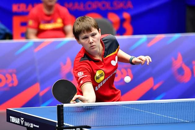 Sport Themen der Woche KW26 Sport Bilder des Tages Nina MITTELHAM, Deutschland, ttc eastside Berlin, verliert im Viertelfinale der Europaspiele gegen die Rumänin Bernadette Szocs. Nina MITTELHAM, Deutschland, ttc eastside Berlin, verliert im Viertelfinale der European Games gegen die Rumänin Bernadette Szocs. Krakau Krakau Hutnik Arena Polen *** Nina MITTELHAM, Germany, ttc eastside Berlin, loses in the quarterfinals of the European Games against the Romanian Bernadette Szocs Nina MITTELHAM, Germany, ttc eastside Berlin, loses in the quarterfinals of the European Games against the Romanian Bernadette Szocs Krakow Krakow Hutnik Arena Poland