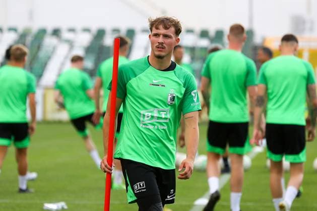 Leipzig, 21.06.2023, Alfred-Kunze-Sportpark, Fußball, Männer, Regionalliga Nordost, Saison 2023 2024, Trainigsauftakt BSG Chemie Leipzig , Im Bild: Neuzugang Torhüter Lenno Udo Schmidt (Chemie) ,