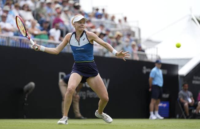 Mandatory Credit: Photo by Dave Shopland Shutterstock (13984422bi) Great Britain s Harriet Dart wins her 1st round match in 3 sets Rothesay International Eastbourne, Tennis, Day One, Devonshire Park, Eastbourne, UK - 26 Jun 2023 Rothesay International Eastbourne, Tennis, Day One, Devonshire Park, Eastbourne, UK - 26 Jun 2023  Copyright: xDavexShopland Shutterstockx 13984422bi