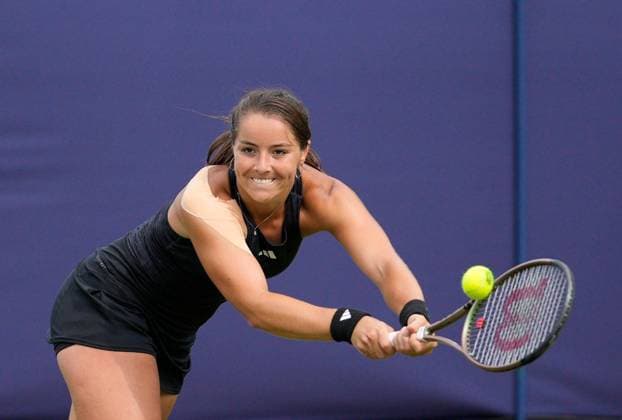Mandatory Credit: Photo by Dave Shopland Shutterstock (13984422cc) Great Britain s Jodie Burrage action during her 1st round win Rothesay International Eastbourne, Tennis, Day One, Devonshire Park, Eastbourne, UK - 26 Jun 2023 Rothesay International Eastbourne, Tennis, Day One, Devonshire Park, Eastbourne, UK - 26 Jun 2023  Copyright: xDavexShopland Shutterstockx 13984422cc