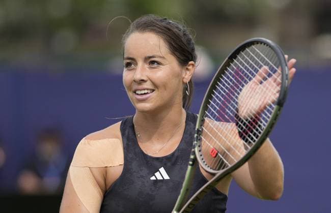 Mandatory Credit: Photo by Dave Shopland Shutterstock (13984422cg) Great Britain s Jodie Burrage during her 1st round win Rothesay International Eastbourne, Tennis, Day One, Devonshire Park, Eastbourne, UK - 26 Jun 2023 Rothesay International Eastbourne, Tennis, Day One, Devonshire Park, Eastbourne, UK - 26 Jun 2023  Copyright: xDavexShopland Shutterstockx 13984422cg