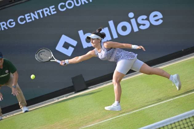 26.06.2023, xbrx, Tennis Bad Homburg Open WTA, Tennis Damen 250, emspor, v.l. Andreescu, Bianca (CAN), spielt den Ball, fokussiert, konzentriert Bad Homburg