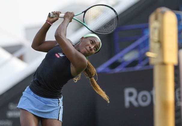Sport Bilder des Tages Mandatory Credit: Photo by Dave Shopland Shutterstock (13984422dg) USA s Coco Gauff in Doubles action Rothesay International Eastbourne, Tennis, Day One, Devonshire Park, Eastbourne, UK - 26 Jun 2023 Rothesay International Eastbourne, Tennis, Day One, Devonshire Park, Eastbourne, UK - 26 Jun 2023  Copyright: xDavexShopland Shutterstockx 13984422dg