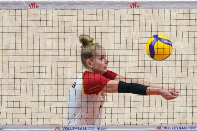 2023 FIVB Volleyball Nations League ( Germany vs Dominican Republic - 20230627 ) SUWON, SOUTH KOREA, JUN 27: Kästner Pia of Germany receives a ball during the 2023 FIVB Volleyball Nations League Pool 5 Week 3 between Germany and Dominican Republic at the West Suwon Chilbo Gymnasium in Suwon, South Korea, on June 27, 2023. Suwon the West Suwon Chilbo Gymnasium South Korea 7900_272685 Copyright: xStevexChoxKyewoong PentaxPressx