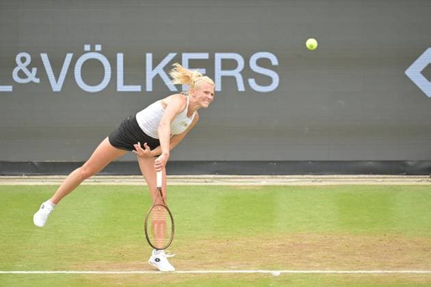 28.06.2023, xbrx, Tennis Bad Homburg Open WTA, Tennis Damen 250, emspor, v.l. Siniakova, Katerina (CZE), spielt den Ball, fokussiert, konzentriert Bad Homburg