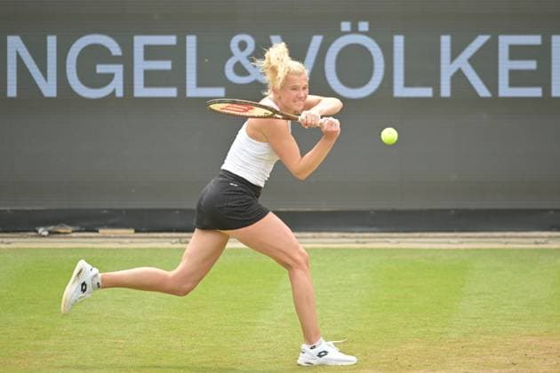 28.06.2023, xbrx, Tennis Bad Homburg Open WTA, Tennis Damen 250, emspor, v.l. Siniakova, Katerina (CZE), spielt den Ball, fokussiert, konzentriert Bad Homburg