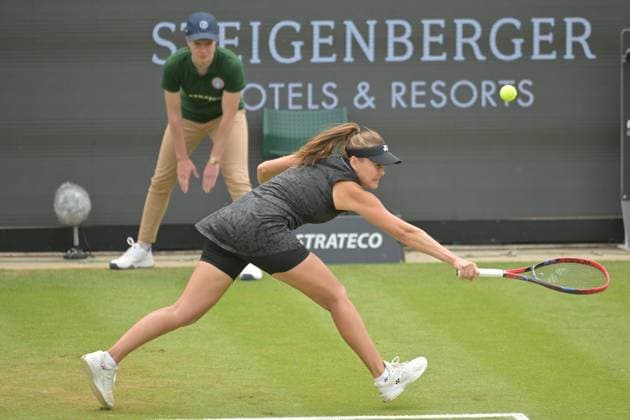 28.06.2023, xbrx, Tennis Bad Homburg Open WTA, Tennis Damen 250, emspor, v.l. Rodina, Evgeniya, spielt den Ball, fokussiert, konzentriert Bad Homburg