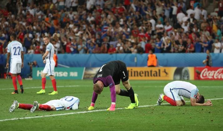 Iceland vs England Round of 16 Euro 2016 Harry Kane (L) and Joe Hart (C) of England after the UEFA EURO, EM, Europameisterschaft,Fussball 2016 Round of 16 football match between Iceland and England at Stade de Nice in Nice, France on June 27, 2016. Photo by Branislav Racko Nice France Copyright: xx 20160627_england_iceland036