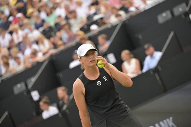28.06.2023, xbrx, Tennis Bad Homburg Open WTA, Tennis Damen 250, emspor, v.l. Swiatek, Iga (POL), fokussiert, konzentriert Bad Homburg