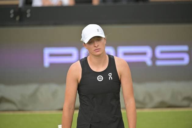 28.06.2023, xbrx, Tennis Bad Homburg Open WTA, Tennis Damen 250, emspor, v.l. Swiatek, Iga (POL), enttaeuscht, Enttaeuschung, disappointed, fokussiert, konzentriert Bad Homburg