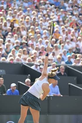 28.06.2023, xbrx, Tennis Bad Homburg Open WTA, Tennis Damen 250, emspor, v.l. Teichmann, Jil (SUI), spielt den Ball, fokussiert, konzentriert Bad Homburg