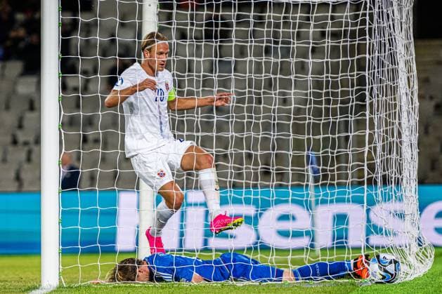 230628 Erik Botheim of Norway celebrates after scoring the 0-1 goal during the UEFA European Under-21 Championship group stage football match between Italy and Norway on June 28, 2023 in Cluj-Napoca. Photo: Marius Simensen BILDBYRAN COP 238 MM0023 bbeng euro under-21 football fotball fotboll italia jubel norge norway soccer taly U21, U 21 u21-em uefa european under-21 championship Copyright: MARIUSxSIMENSEN BB230628BB310
