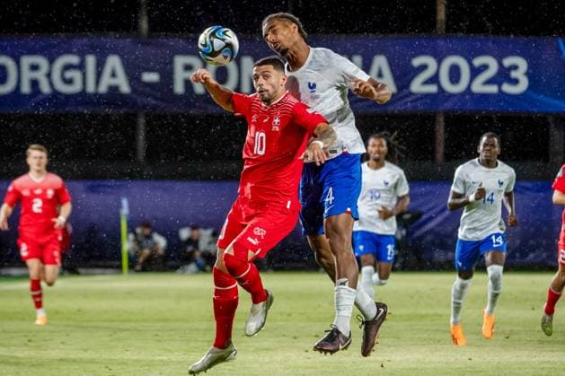 UEFA European Football Championship - Under 21 Men - Switzerland vs France Swiss U21, U 21 Ä™s Kastriot Imeri in action against France U21™s Loic Bade during the third qualifying round UEFA European Under-21 Championship 2023 soccer match Switzerland U21 vs. France U21 at the CFR Cluj Stadium in Cluj Napoca, Romania, 28nd of June 2023 Cluj-Napoca CFR Cluj Stadium Romania Copyright: xVinnyxOrlandox xLiveMediax LPS_985871
