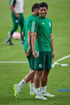 RECORD DATE NOT STATED 2023 CONCACAF Mexico Training Victor Guzman during the training of Mexico (Mexican national team, Nationalteam prior to the game of the CONCACAF Gold Cup 2023 against Haiti in Group B, at State Farm Stadium, on June 28, 2023. <br><br> Victor Guzman durante el Entrenamiento de Mexico (Seleccion Nacional Mexicana) previo al partido de la Copa Oro de la CONCACAF 2023 contra Haiti en el Grupo B, en el Estadio State Farm, el 28 de Junio de 2023. PHOENIX ARIZONA ESTADOS UNIDOS  Copyright: xJorgexMartinezx 20230628204824_CGC_23_GB_MEX_TRAI_GUZMAN58