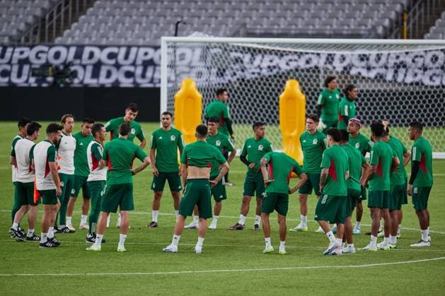 RECORD DATE NOT STATED 2023 CONCACAF Mexico Training Players during the training of Mexico (Mexican national team, Nationalteam prior to the game of the CONCACAF Gold Cup 2023 against Haiti in Group B, at State Farm Stadium, on June 28, 2023. <br><br> Jugadores durante el Entrenamiento de Mexico (Seleccion Nacional Mexicana) previo al partido de la Copa Oro de la CONCACAF 2023 contra Haiti en el Grupo B, en el Estadio State Farm, el 28 de Junio de 2023. PHOENIX ARIZONA ESTADOS UNIDOS  Copyright: xJorgexMartinezx 20230628210005_CGC_23_GB_MEX_TRAI_MEXICO75