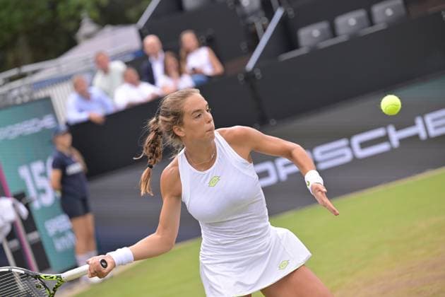 28.06.2023, xbrx, Tennis Bad Homburg Open WTA, Tennis Damen 250, emspor, v.l. Bronzetti, Lucia (ITA), spielt den Ball, fokussiert, konzentriert Bad Homburg