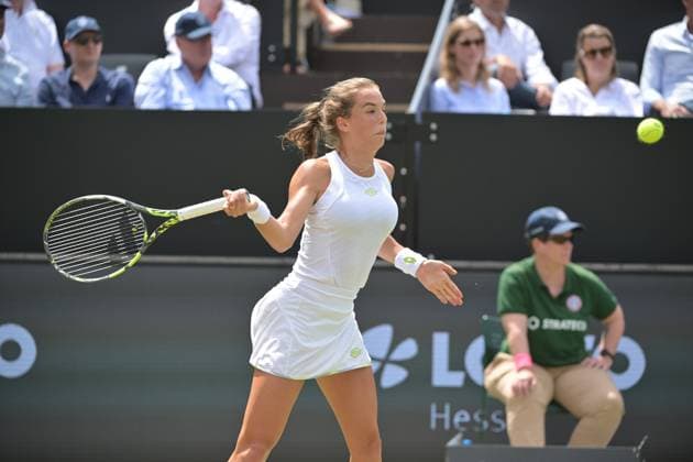 28.06.2023, xbrx, Tennis Bad Homburg Open WTA, Tennis Damen 250, emspor, v.l. Bronzetti, Lucia (ITA), spielt den Ball, fokussiert, konzentriert Bad Homburg