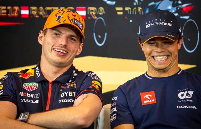 Sport Bilder des Tages FORMULA 1 - GP of Austria 2023 SPIELBERG,AUSTRIA,29.JUN.23 - MOTORSPORTS, FORMULA 1 - Grand Prix of Austria, Red Bull Ring, preview. Image shows Max Verstappen (NED Red Bull Racing) and Nyck De Vries (NED AlphaTauri).  GEPAxpictures xWolfgangxJannach