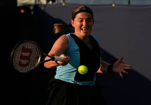 Mandatory Credit: Photo by Dave Shopland Shutterstock (13984800ej) Jelena Ostapenko retires hurt in her Quarter Final Rothesay International Eastbourne, Tennis, Day Four, Devonshire Park, Eastbourne, UK - 29 Jun 2023 Rothesay International Eastbourne, Tennis, Day Four, Devonshire Park, Eastbourne, UK - 29 Jun 2023  Copyright: xDavexShopland Shutterstockx 13984800ej