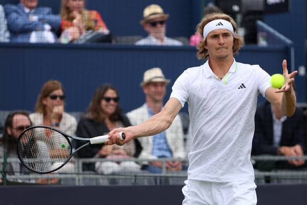 Sport Themen der Woche KW26 Sport Bilder des Tages Mandatory Credit: Photo by Ella Ling Shutterstock (13988685ci) Alexander Zverev of Germany in action Giorgio Armani Tennis Classic, Hurlingham Club, London, UK - 30 Jun 2023 Giorgio Armani Tennis Classic, Hurlingham Club, London, UK - 30 Jun 2023  Copyright: xEllaxLing Shutterstockx 13988685ci