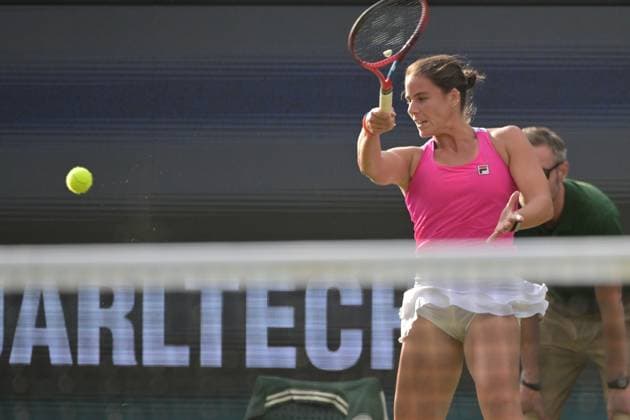 30.06.2023, xbrx, Tennis Bad Homburg Open WTA, Tennis Damen 250, emspor, v.l. Navarro, Emma (USA), spielt den Ball, fokussiert, konzentriert Bad Homburg