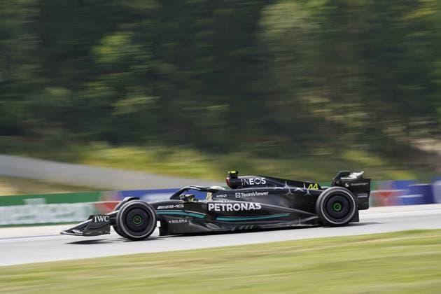 F1 Grand Prix of Austria - Practice & Qualifying Lewis Hamilton of Uk driving the (44) Mercedes-AMG Petronas F1 Team F1 W14 E Performance Mercedes during the Formula 1 Rolex Grand Prix of Austria 2023 on June 30th, 2023 in Spielberg, Austria. Spielberg Austria Austria  Copyright: xAlessioxMorgesex originalFilename:morgese-formula1230630_npH8f.jpg