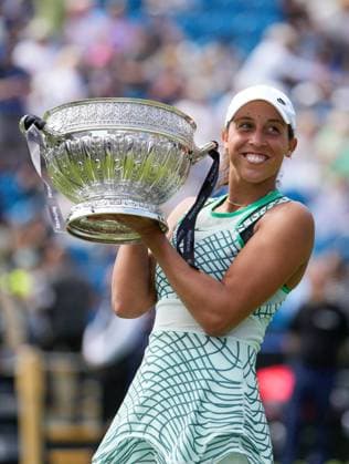 Mandatory Credit: Photo by Dave Shopland Shutterstock (13984806g) USA s Madison Keys with Winner s Trophy Rothesay International Eastbourne, Tennis, Day Six, Devonshire Park, Eastbourne, UK - 01 Jul 2023 Rothesay International Eastbourne, Tennis, Day Six, Devonshire Park, Eastbourne, UK - 01 Jul 2023  Copyright: xDavexShopland Shutterstockx 13984806g