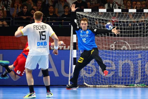 Parade von Lasse Ludwig (Deutschland) Deutschland vs Serbien, Handball, U21, U 21 Weltmeisterschaft, 01.07.2023 Deutschland vs Serbien, Handball, U21-Weltmeisterschaft, 01.07.2023 Berlin Copyright: xEibner-Pressefotox EP_RWS
