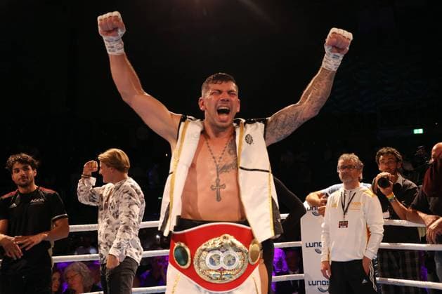 Bilder des Jahres 2023, Sport 07 Juli Sport Themen der Woche KW26 Sport Bilder des Tages Boxen: Agon Fightnight, Wuppertal, 01.07.2023 IBF-Weltmeisterschaft: Vincenzo Il Capo Gualtieri (GER) - Esquiva Falcao Florentino (BRA) Wuppertal Germany *** Boxing Agon Fightnight, Wuppertal, 01 07 2023 IBF World Championship Vincenzo Il Capo Gualtieri GER Esquiva Falcao Florentino BRA Wuppertal Germany