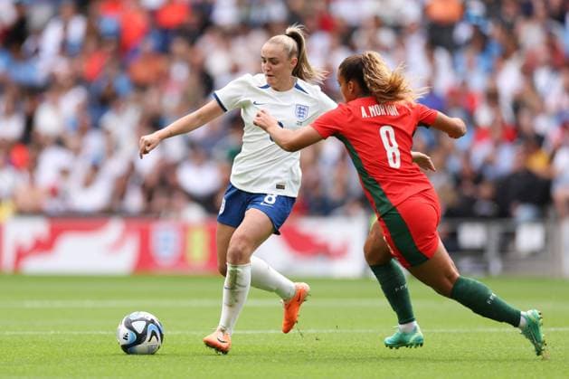 England v Portugal 01 July 2023, Milton Keynes - Womens International Friendly, Länderspiel, Nationalmannschaft - England v Portugal - Georgia Stanway of England and Andreia Norton of Portugal - Photo: Jacques Feeney Offside. Milton Keynes UK Copyright: xJacquesxFeeneyx xOffsidexOffside