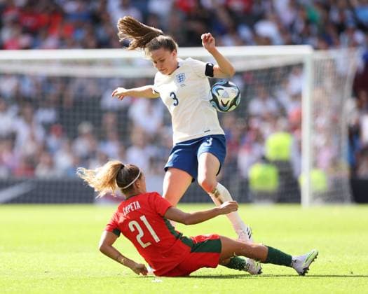 England v Portugal 01 July 2023, Milton Keynes - Womens International Friendly, Länderspiel, Nationalmannschaft - England v Portugal - Niamh Charles of England is tackled by Ana Capeta of Portugal - Photo: Jacques Feeney Offside. Milton Keynes UK Copyright: xJacquesxFeeneyx xOffsidexOffside