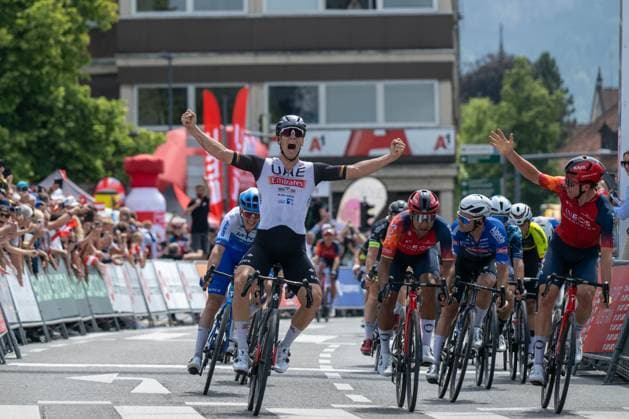 Sport Themen der Woche KW26 Sport Bilder des Tages CYCLING - Tour of Austria 2023 DORNBIRN,AUSTRIA,02.JUL.23 - CYCLING - Tour of Austria, stage 1, Dornbirn - Dornbirn. Image shows the rejoicing of Pascal Ackermann (GER UAE Team Emirates) and Jhonatan Narvaez (ECU INEOS Grenadiers).  GEPAxpictures xOliverxLerch