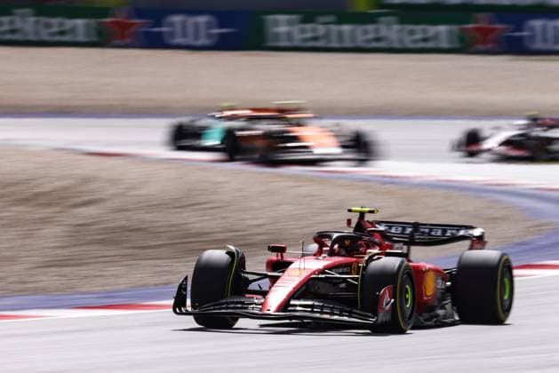 FORMULA 1 - GP of Austria 2023 SPIELBERG,AUSTRIA,02.JUL.23 - MOTORSPORTS, FORMULA 1 - Grand Prix of Austria, Red Bull Ring. Image shows Carlos Sainz (ESP Ferrari).  GEPAxpictures xDanielxGoetzhaber