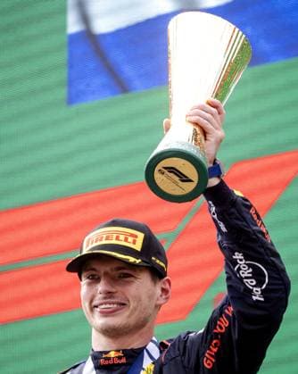 SPIELBERG - Max Verstappen (Red Bull Racing) celebrates on the podium his victory at the Austrian Grand Prix at the Red Bull Ring on July 02, 2023 in Spielberg, Austria. ANP SEM VAN DER WAL F1 Grand Prix of Austria 2023 xVIxANPxSportx xxANPxIVx 472913740 originalFilename: 472913740.jpg