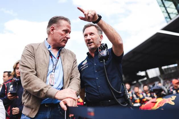 Sport Bilder des Tages FORMULA 1 - GP of Austria 2023 SPIELBERG,AUSTRIA,02.JUL.23 - MOTORSPORTS, FORMULA 1 - Grand Prix of Austria, Red Bull Ring. Image shows Jos Verstappen and team principal Christian Horner (Red Bull Racing).  GEPAxpictures xDanielxGoetzhaber