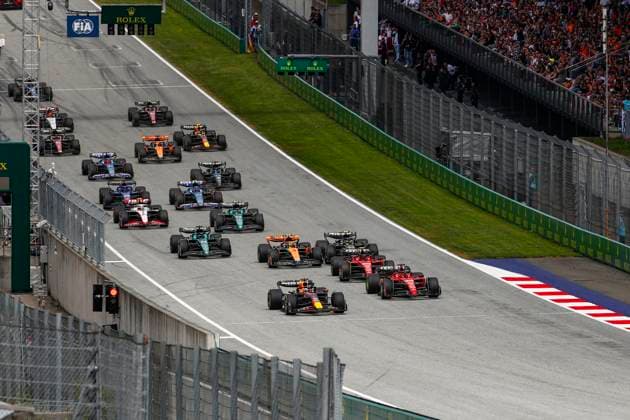 Start, 1 Max Verstappen (NLD, Oracle Red Bull Racing), 16 Charles Leclerc (MCO, Scuderia Ferrari), 55 Carlos Sainz (ESP, Scuderia Ferrari), F1 Grand Prix of Austria at Red Bull Ring on July 2, 2023 in Spielberg, Austria. (Photo by HOCH ZWEI) Spielberg Austria