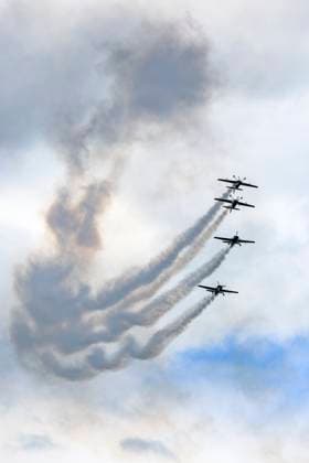 FORMULA 1 - GP of Austria 2023 SPIELBERG,AUSTRIA,02.JUL.23 - MOTORSPORTS, FORMULA 1 - Grand Prix of Austria, Red Bull Ring. Image shows a showact of the Flying Bulls.  GEPAxpictures xMarioxBuehner