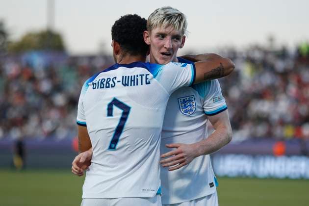 UEFA U21, U 21 EM, England - Portugal, Viertelfinale, 02.07.2023, Kutaissi Anthony GORDON ( 11, England) bejubelt sein Tor mit Morgan GIBBS-WHITE ( 6, England), UEFA U21-Fussball-Europameisterschaft in Rumaenien und Georgien, England - Portugal, Viertelfinale, 02.07.2023, Ramas-Schengelia-Stadion, Kutaissi Copyright: xBEAUTIFULxSPORTS Meuselx