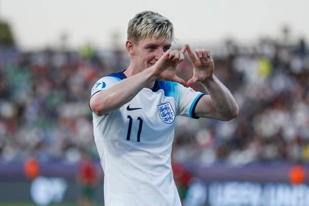 UEFA U21, U 21 EM, England - Portugal, Viertelfinale, 02.07.2023, Kutaissi Anthony GORDON ( 11, England) mit einer Jubel-Geste nach seinem Tor, UEFA U21-Fussball-Europameisterschaft in Rumaenien und Georgien, England - Portugal, Viertelfinale, 02.07.2023, Ramas-Schengelia-Stadion, Kutaissi Copyright: xBEAUTIFULxSPORTS Meuselx