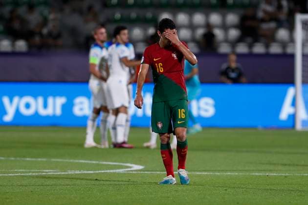 UEFA U21, U 21 EM, England - Portugal, Viertelfinale, 02.07.2023, Kutaissi Alexandre PENETRA ( 16, Portugal) ist nach dem Ausscheiden seiner Mannschaft traurig, UEFA U21-Fussball-Europameisterschaft in Rumaenien und Georgien, England - Portugal, Viertelfinale, 02.07.2023, Ramas-Schengelia-Stadion, Kutaissi Copyright: xBEAUTIFULxSPORTS Meuselx