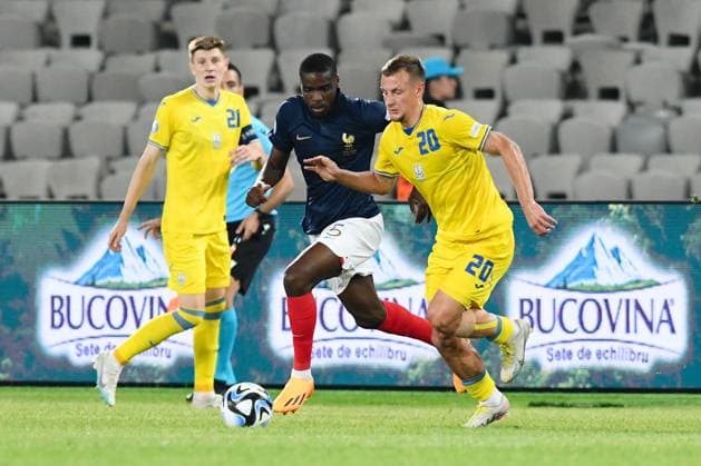 UEFA European Under-21 Championship Qualifying, Quarter Final: France U21, U 21 vs Ukraine U21 Niels Nkounkou in action during UEFA European Under-21 Championship Qualifying, Quarter Final: France U21 vs Ukraine U21, disputed on Cluj Arena Stadium, 02 July 2023 Cluj-Napoca Cluj Arena Romania Copyright: xAncaxTepeix