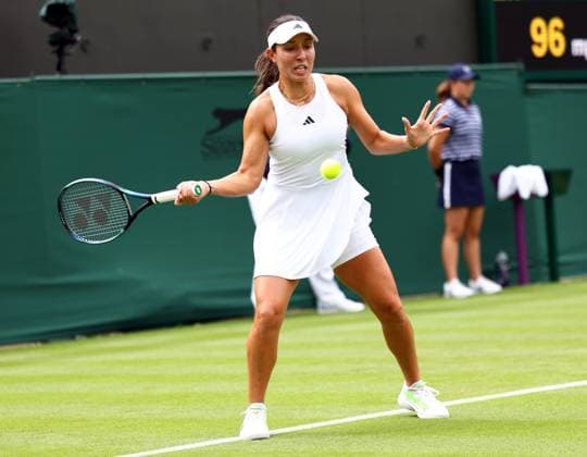 Mandatory Credit: Photo by Simon Dael Shutterstock (13992952h) Jessica Pegula during her first round match Wimbledon Tennis Championships, Day 1, The All England Lawn Tennis and Croquet Club, London, UK - 03 Jul 2023 Wimbledon Tennis Championships, Day 1, The All England Lawn Tennis and Croquet Club, London, UK - 03 Jul 2023  Copyright: xSimonxDael Shutterstockx 13992952h